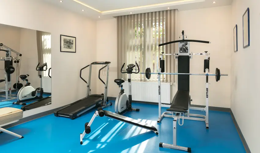 Hotel Klvria Gyr - Pnksd 