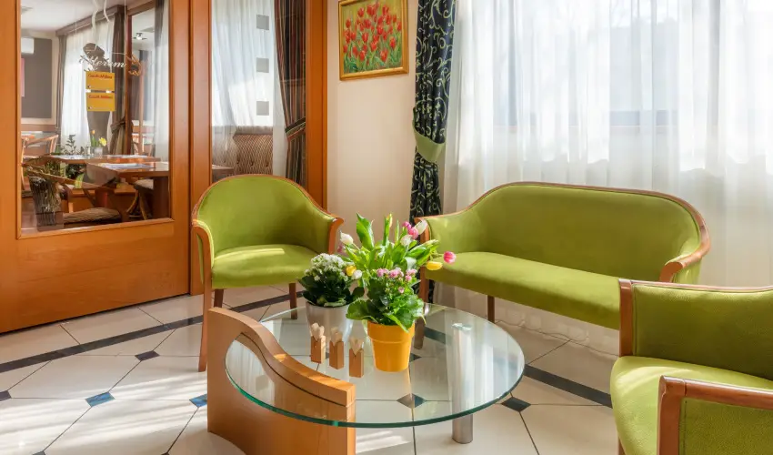 Hotel Klvria Gyr - Pnksd 