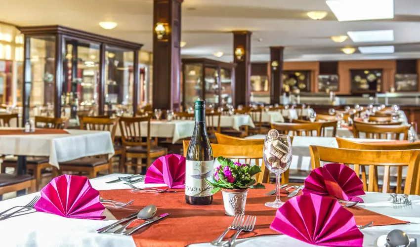 Hotel Kapitány Superior Wellness Sümeg - Pünkösd a Kapitányban (min. 3 éj)