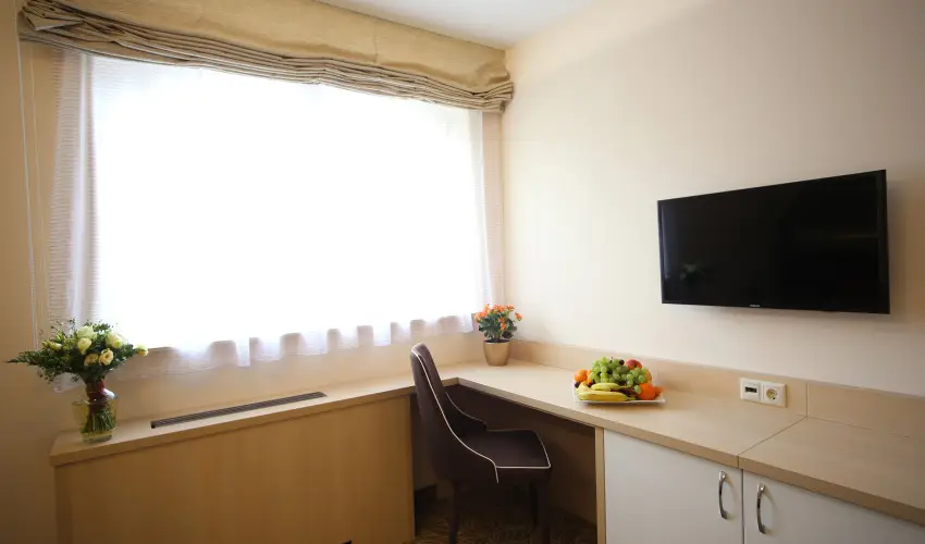 Hotel Kiss Tata - Pnksd 