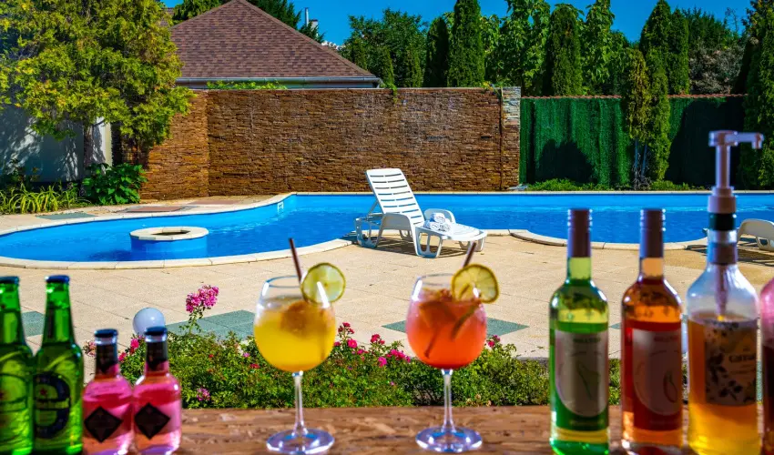 Hotel Kiss Tata - Pnksd 