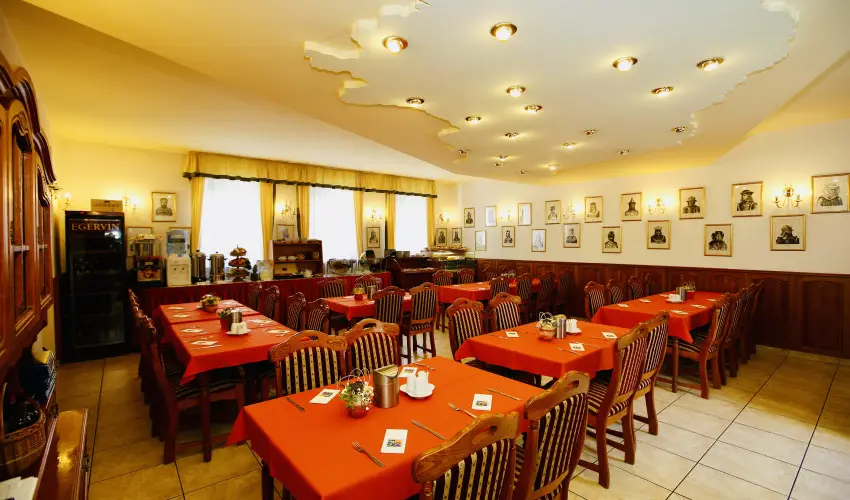 Hotel Korona Wellness, Rendezvény & Borhotel Eger Eger - Pünkösd Egerben (min. 2 éj)