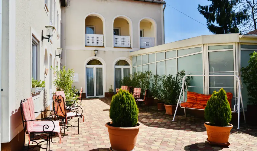 Hotel Korona Wellness, Rendezvény & Borhotel Eger Eger - Pünkösd Egerben (min. 2 éj)