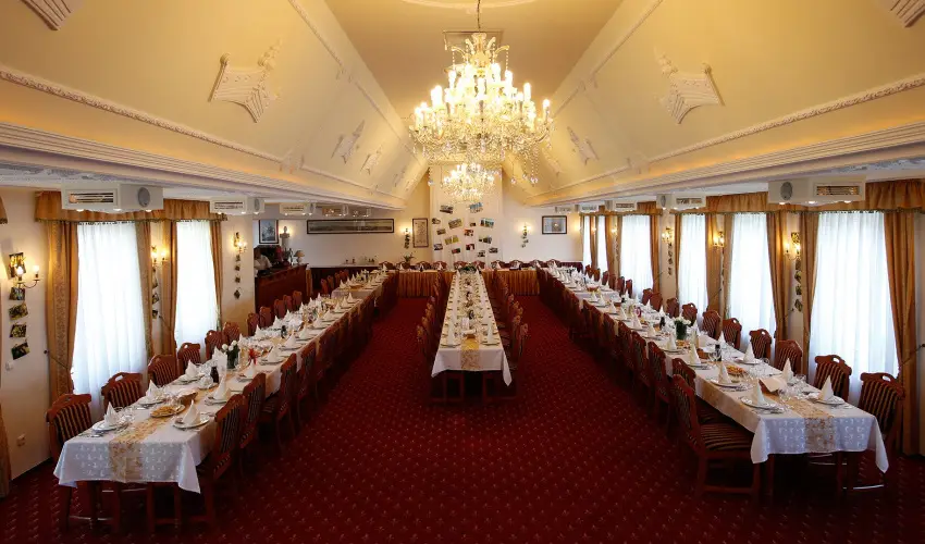 Hotel Korona Wellness, Rendezvény & Borhotel Eger Eger - Pünkösd Egerben (min. 2 éj)