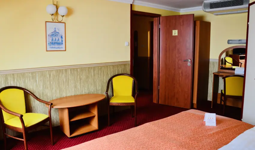 Hotel Korona Wellness, Rendezvény & Borhotel Eger Eger - Pünkösd Egerben (min. 2 éj)