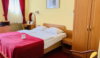 Hotel Korona Wellness, Rendezvny & Borhotel Eger Eger