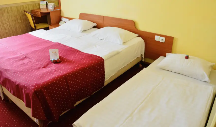 Hotel Korona Wellness, Rendezvény & Borhotel Eger Eger - Pünkösd Egerben (min. 2 éj)