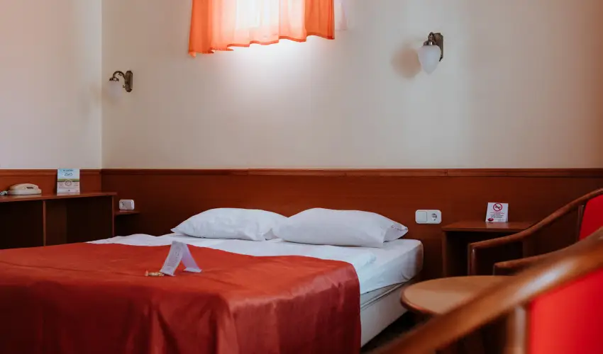 Hotel Korona Wellness, Rendezvény & Borhotel Eger Eger - Pünkösd Egerben (min. 2 éj)