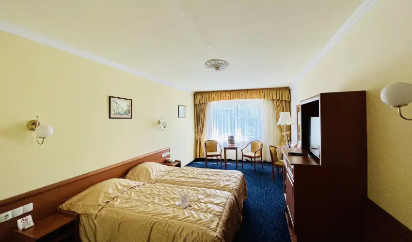 Hotel Korona Wellness, Rendezvény & Borhotel Eger Eger - Pünkösd Egerben (min. 2 éj)