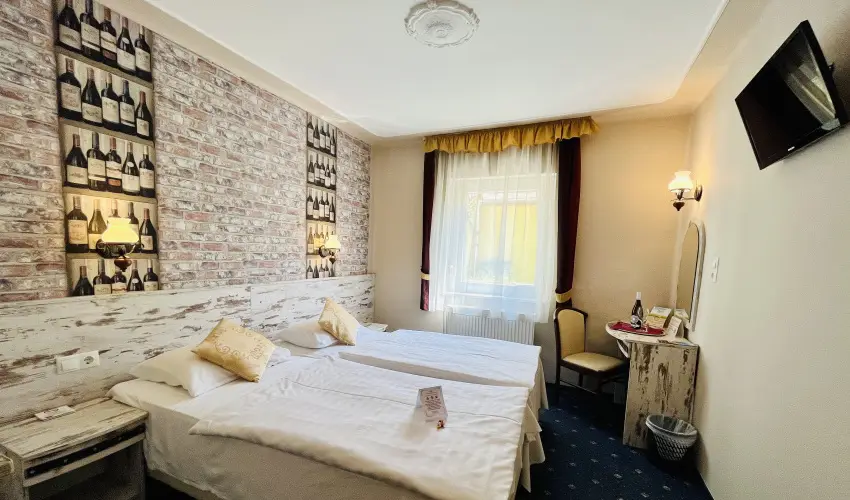 Hotel Korona Wellness, Rendezvény & Borhotel Eger Eger - Pünkösd Egerben (min. 2 éj)