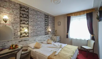 Hotel Korona Wellness, Rendezvny & Borhotel Eger Eger