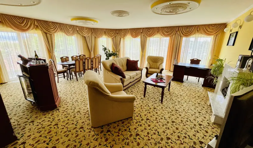 Hotel Korona Wellness, Rendezvény & Borhotel Eger Eger - Pünkösd Egerben (min. 2 éj)