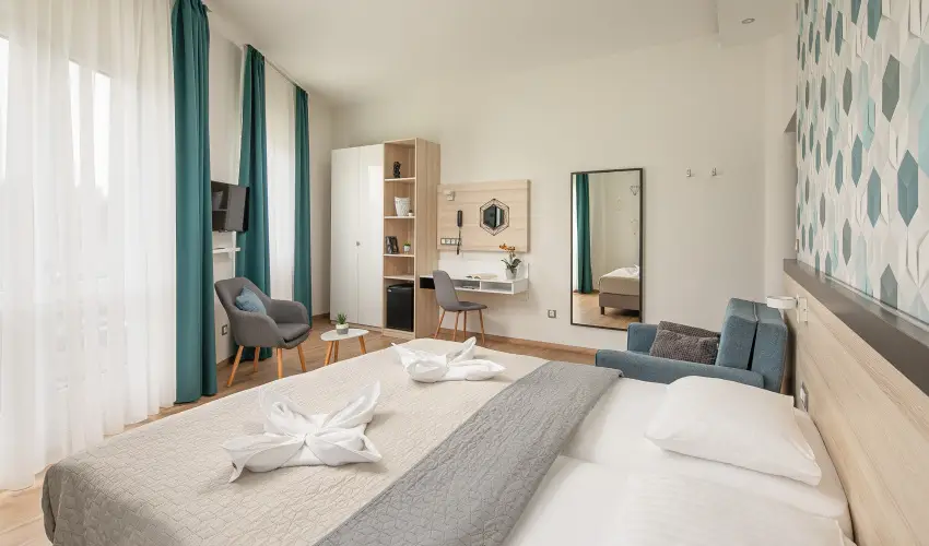 Kristly Hotel Keszthely - Pnksd