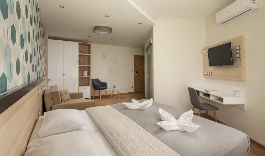 Kristly Hotel Keszthely - Pnksd