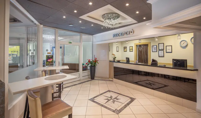 Kristly Hotel Keszthely - Pnksd