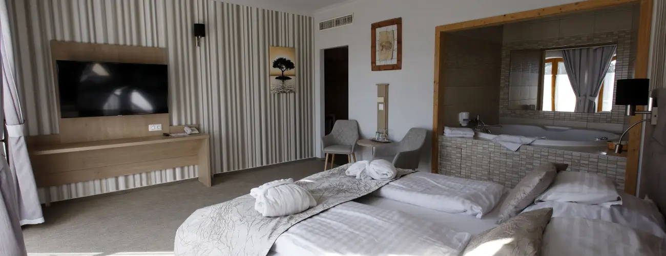 Hotel Laroba Alsrs - Pnksd - teljes elrefizetssel