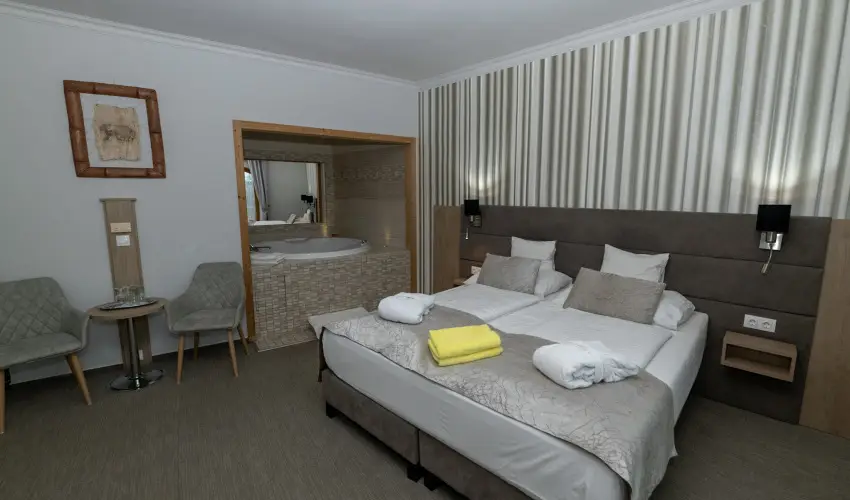 Hotel Laroba Alsrs - Pnksd (min. 2 j)