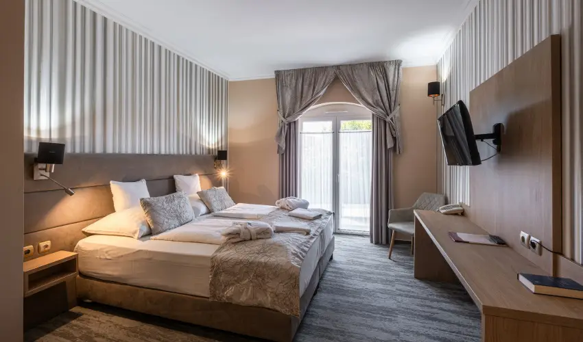 Hotel Laroba Als��rs - P�nk�sd (min. 2 �j)