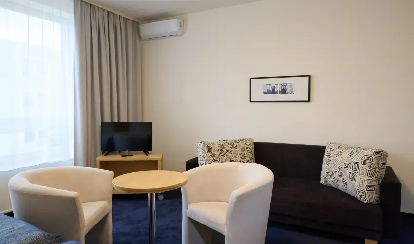 Laterum Hotel P�cs - P�nk�sd 