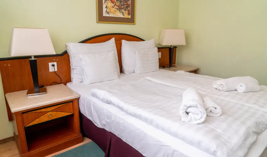 Majerik Hotel Hvz - Pnksd