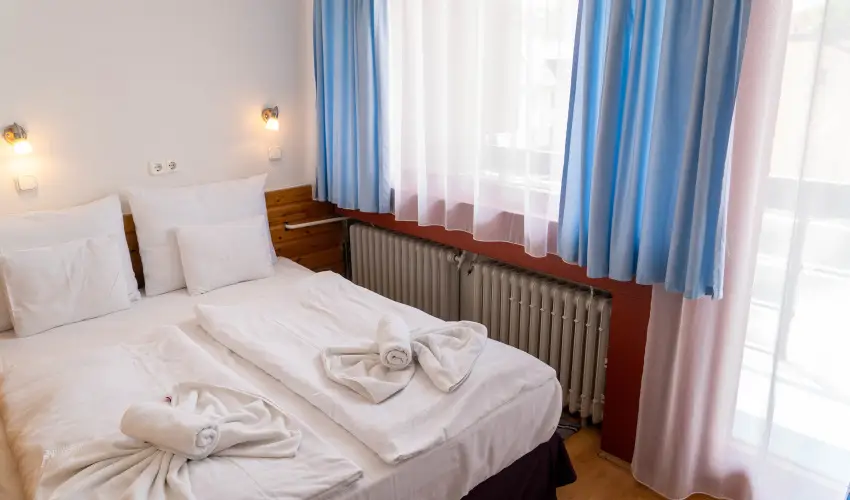 Majerik Hotel Hvz - Pnksd