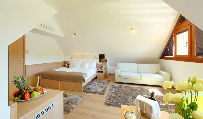 Hotel Historia Malomkert Veszpr�m - P�nk�sd 