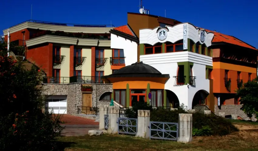 Sndor Hotel Pcs - Pnksd