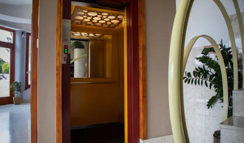 Sndor Hotel Pcs - Pnksd