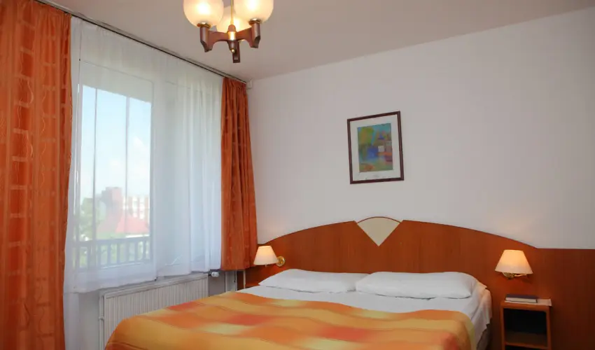 Hotel Napsugr Hvz Hvz - Pnksd 