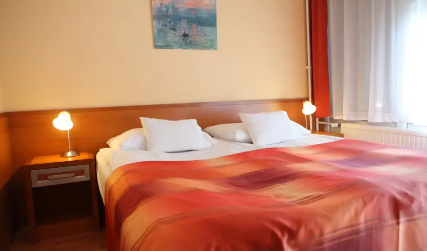 Hotel Napsugr Hvz Hvz - Pnksd 