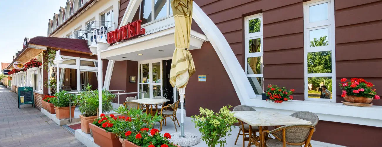 Hotel Ngy vszak Hajdszoboszl - Pnksd (min. 2 j)