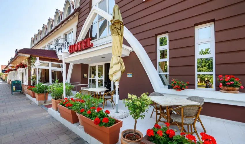 Hotel Ngy vszak Hajdszoboszl - Pnksd