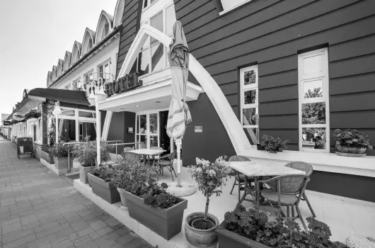 Hotel Ngy vszak - Pnksd