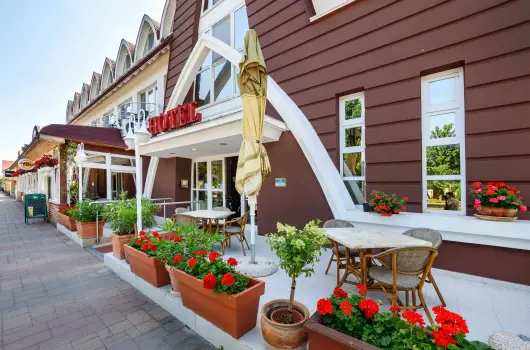 Hotel Ngy vszak - Pnksd