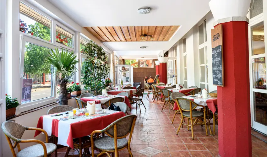 Hotel Ngy vszak Hajdszoboszl - Pnksd