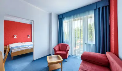 Hotel Ngy vszak Hajdszoboszl
