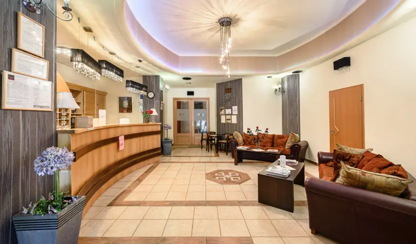 Hotel Ngy vszak Hajdszoboszl - Pnksd