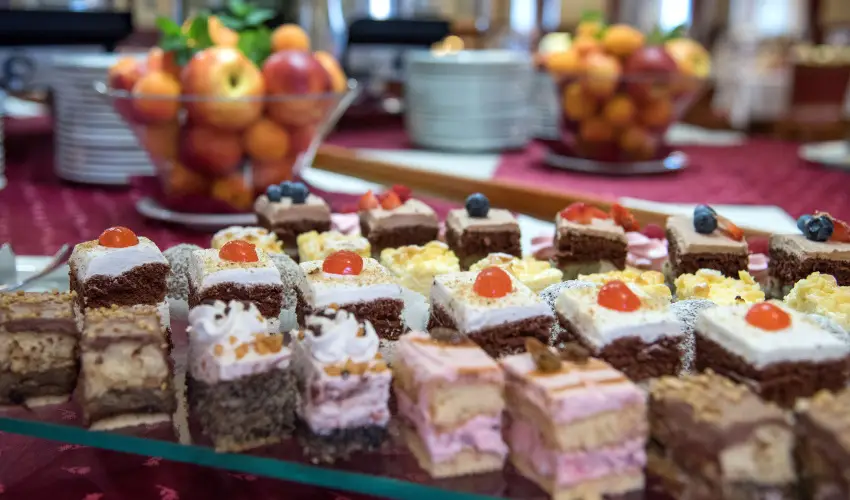 Palace Hotel  Hvz - Pnksd - teljes elrefizetssel