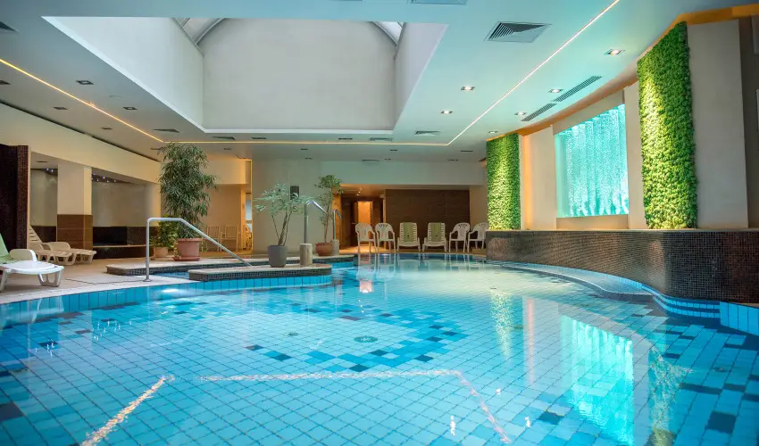 Palace Hotel  Hvz - Pnksd - teljes elrefizetssel