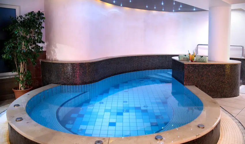 Palace Hotel  Hvz - Pnksd - teljes elrefizetssel