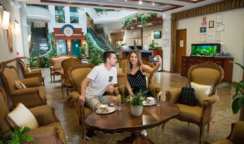 Palace Hotel  Hvz - Pnksd - teljes elrefizetssel