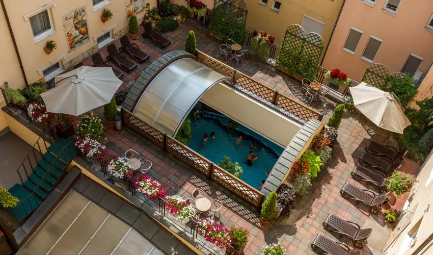 Palace Hotel  Hvz - Pnksd - teljes elrefizetssel