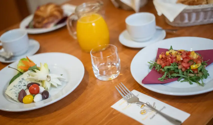 Palace Hotel  H�v�z - P�nk�sd 