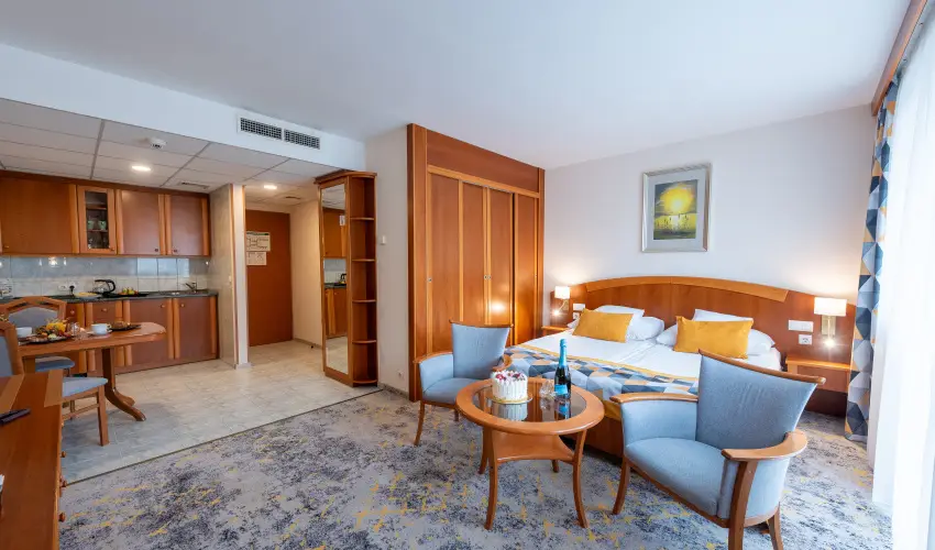 Palace Hotel  H�v�z - P�nk�sd 