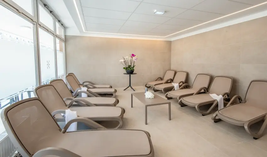 Hunguest Hotel Panor�ma H�v�z - P�nk�sdi pihen�s H�v�zen a Hunguest Panor�m�ban (min. 2 �j) 