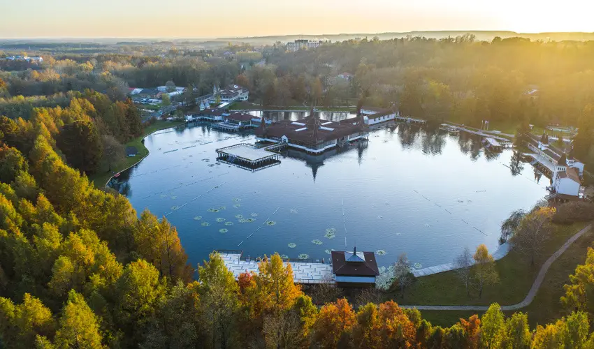 Hunguest Hotel Panor�ma H�v�z - P�nk�sdi pihen�s H�v�zen a Hunguest Panor�m�ban (min. 2 �j) 