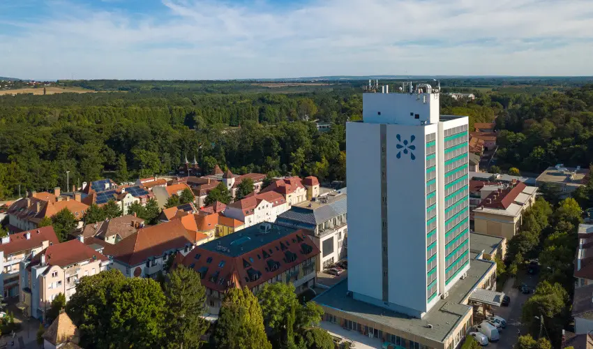Hunguest Hotel Panor�ma H�v�z - P�nk�sdi pihen�s H�v�zen a Hunguest Panor�m�ban (min. 2 �j) 