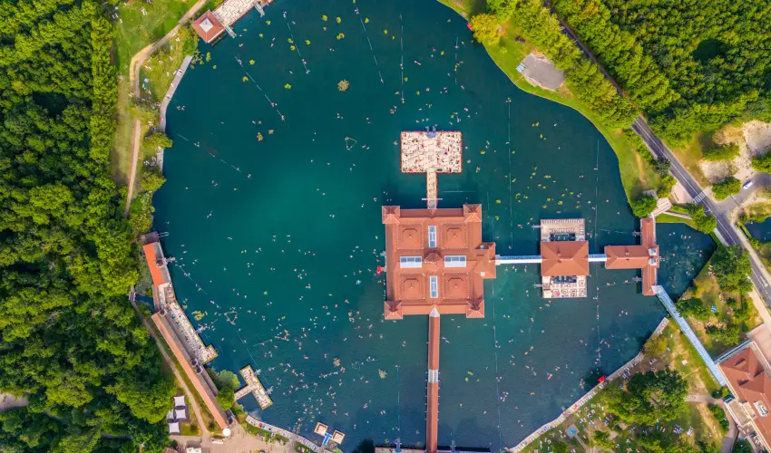 Hunguest Hotel Panor�ma H�v�z - P�nk�sdi pihen�s H�v�zen a Hunguest Panor�m�ban (min. 2 �j) 