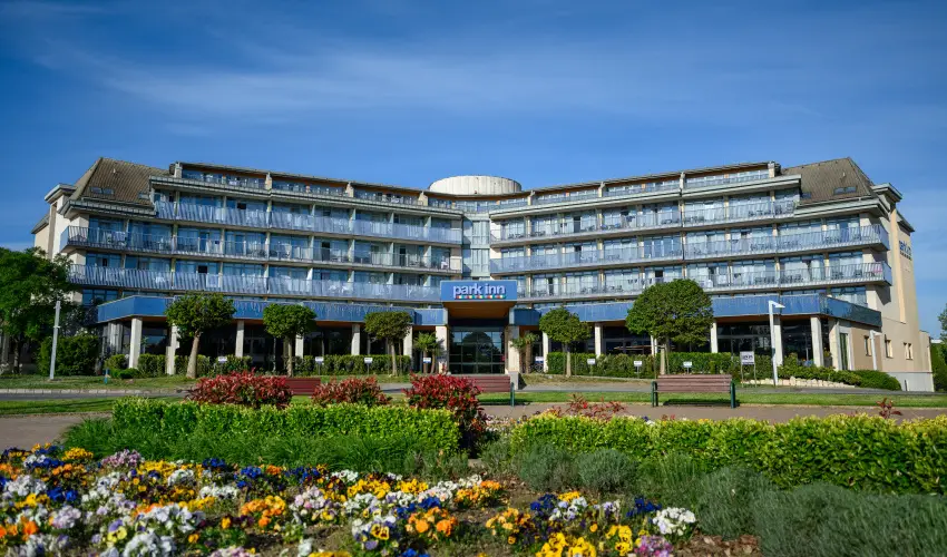 Park Inn by Radisson S�rv�r Resort & Spa S�rv�r - P�nk�sdi hossz� h�tv�ge receptje