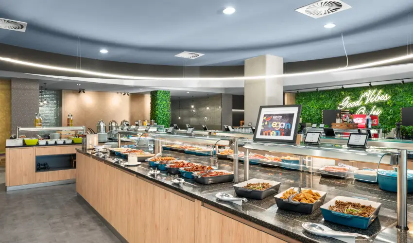 Park Inn by Radisson S�rv�r Resort & Spa S�rv�r - P�nk�sdi hossz� h�tv�ge receptje